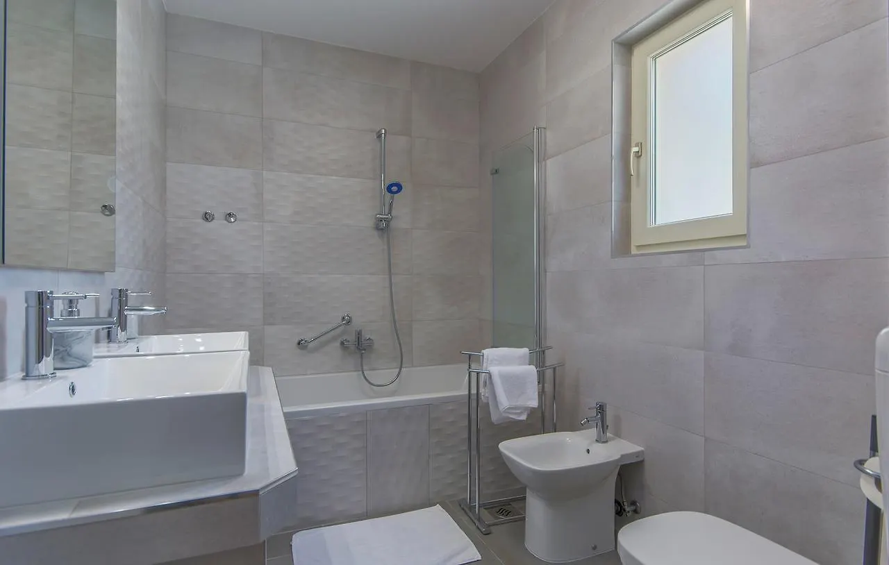 Villa Contessa Porec 0*,  Croatia